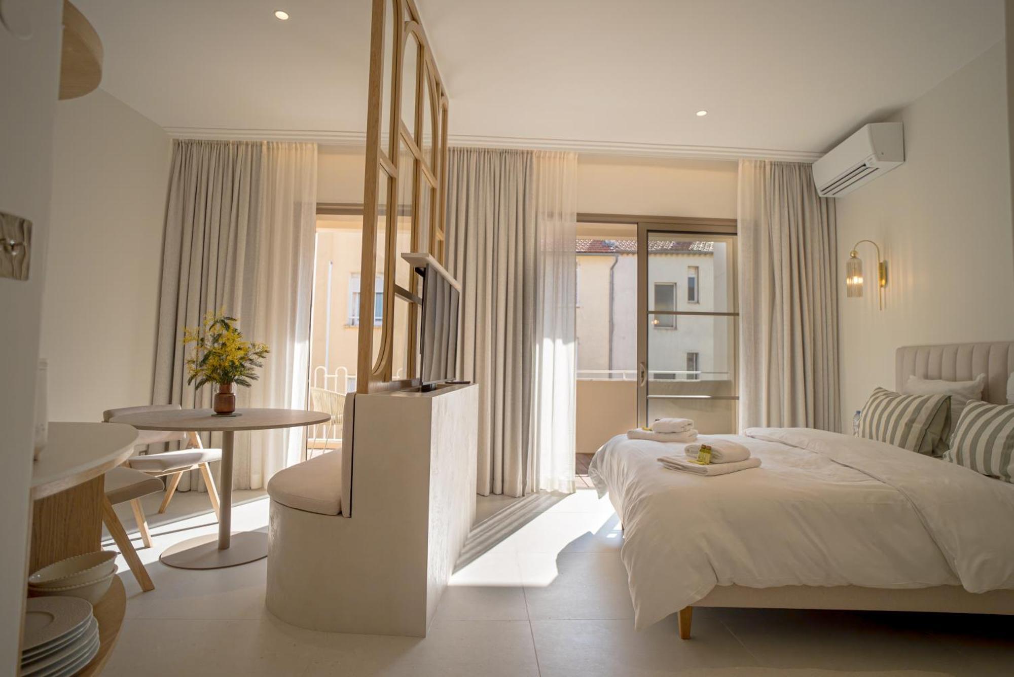 Studios Raffines Avec Terrasses - Plages, Ville Et Gare A Pied - Maison Raphael Saint-Raphaël Kültér fotó